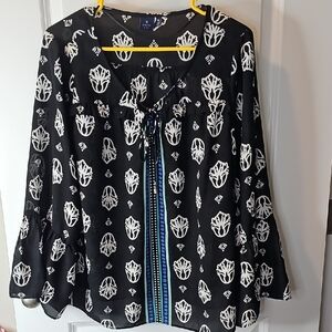Kaari Blue Black and White Blouse with‎ Blue Accents